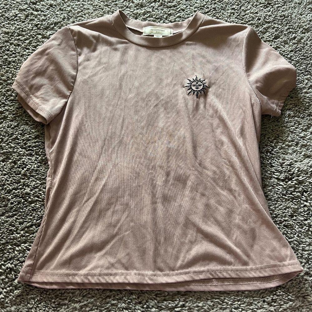 Short Sleeve Ribbed Sun Embroidery Top